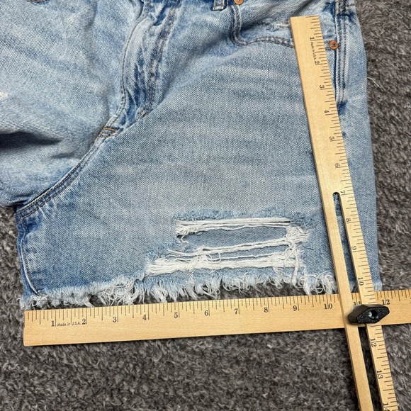 American Eagle Womens 90s Boyfriend Short Size 8 Highest Rise Distressed Denim - Picture 7 of 7